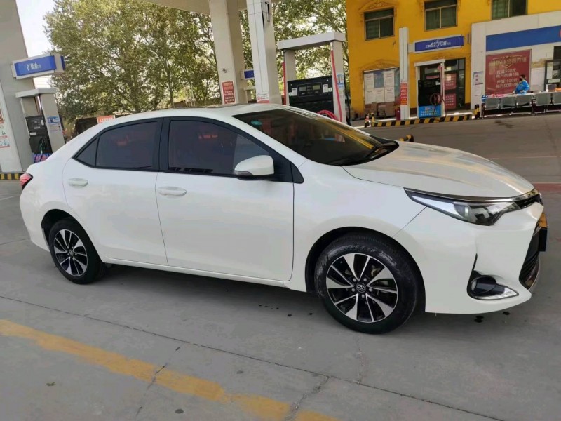 保定19年丰田雷凌3