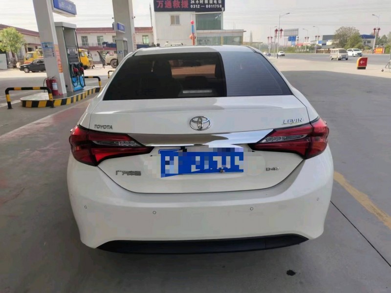 保定19年丰田雷凌9
