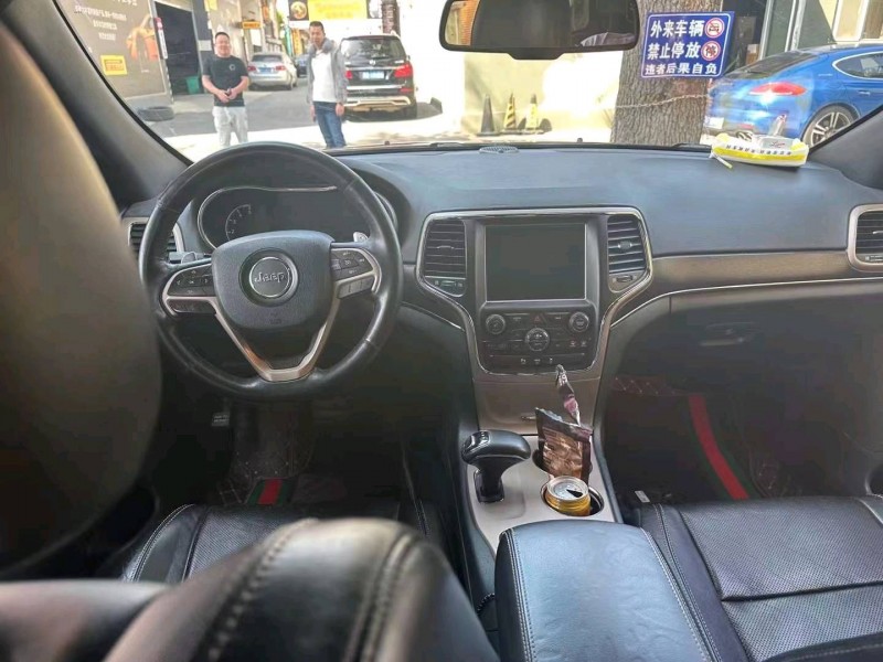 淄博16年Jeep大切诺基5