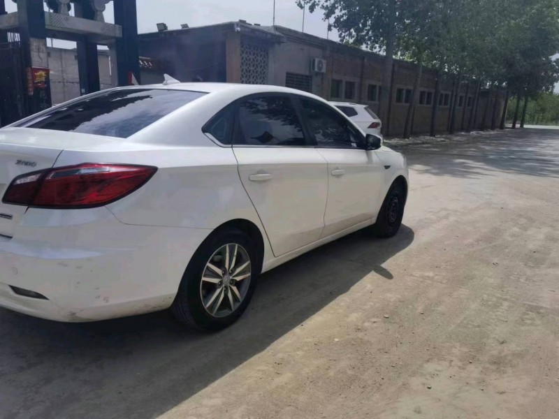 保定16年长安汽车逸动5