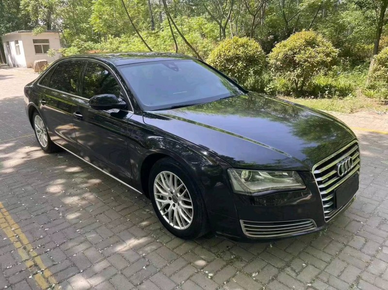 青岛13年奥迪A8L2