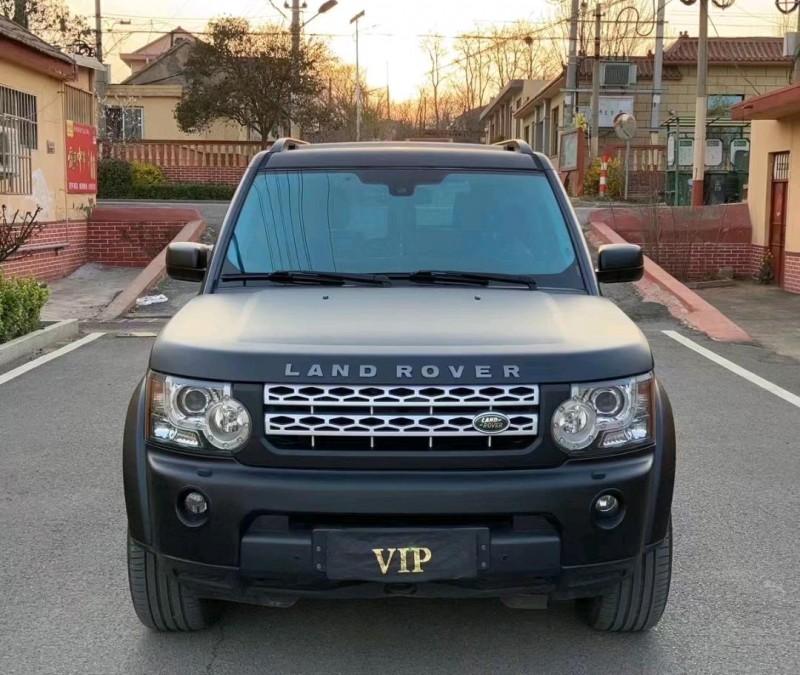 青岛12年路虎发现1