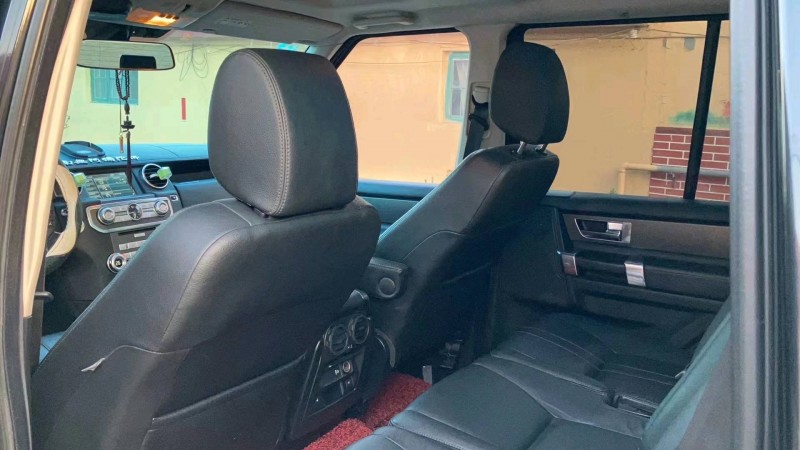 青岛12年路虎发现4