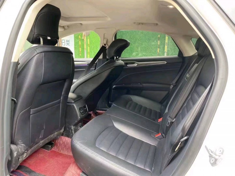 成都20年福特蒙迪欧6