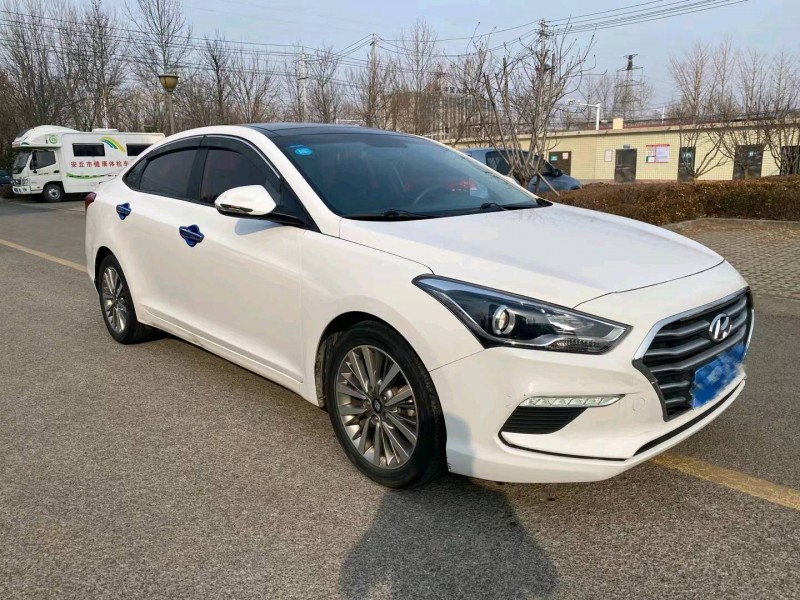 潍坊17年现代名图3