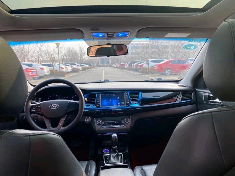 潍坊17年现代名图4