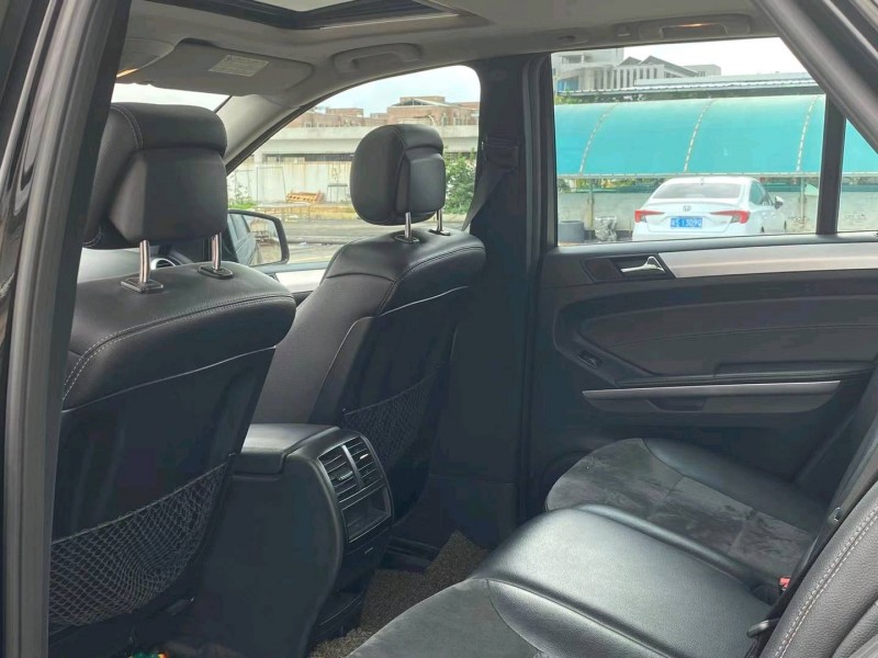 东莞11年奔驰ML6