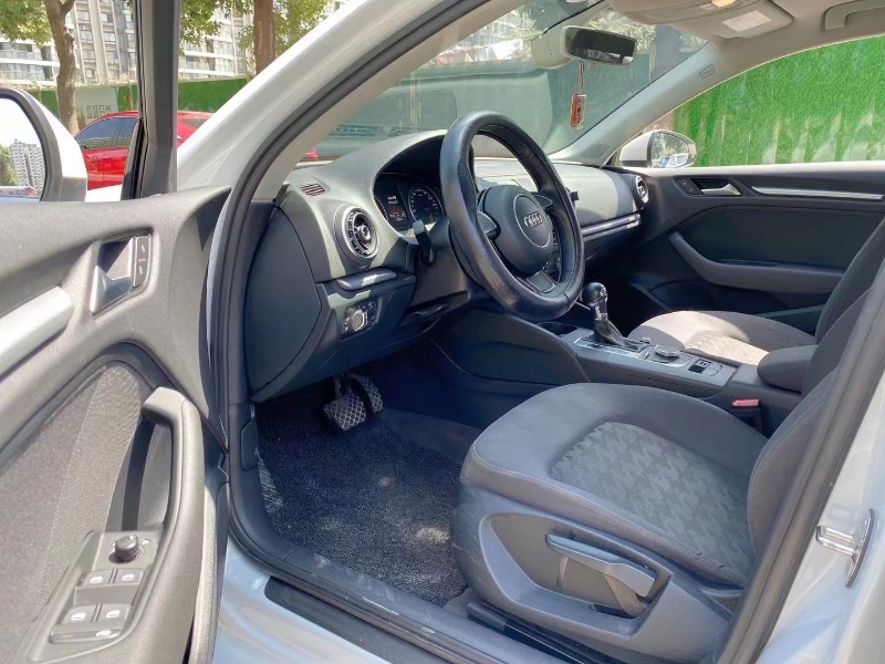 成都17年奥迪A34