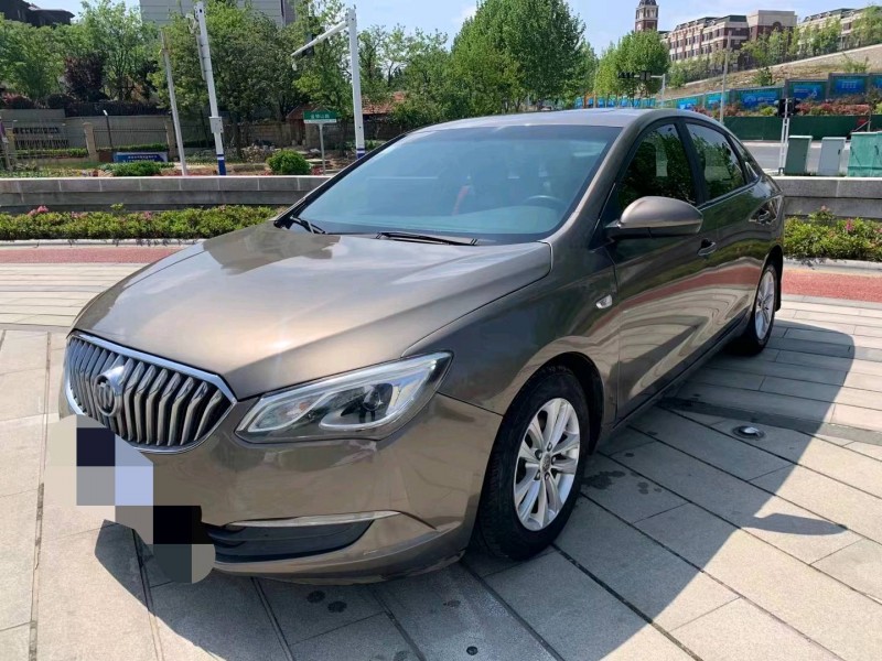 青岛15年别克英朗3