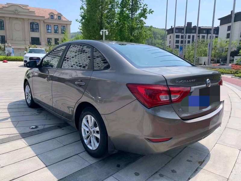 青岛15年别克英朗6