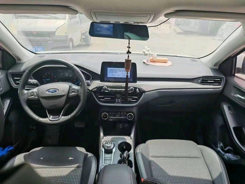 深圳20年福特福克斯6