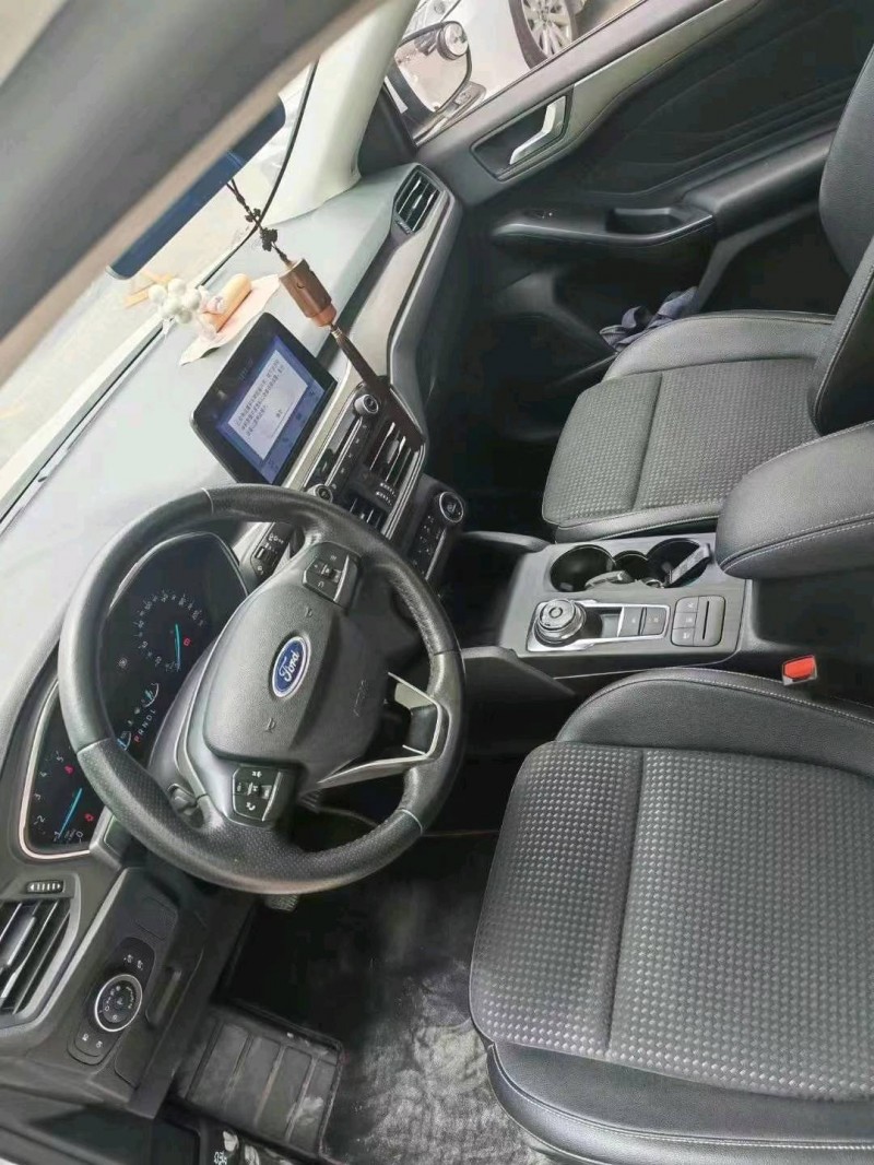 深圳20年福特福克斯7