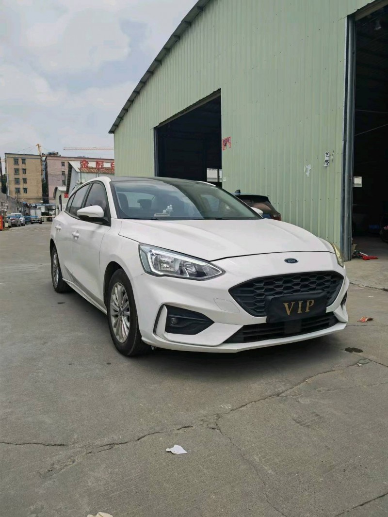 珠海20年福特福克斯3