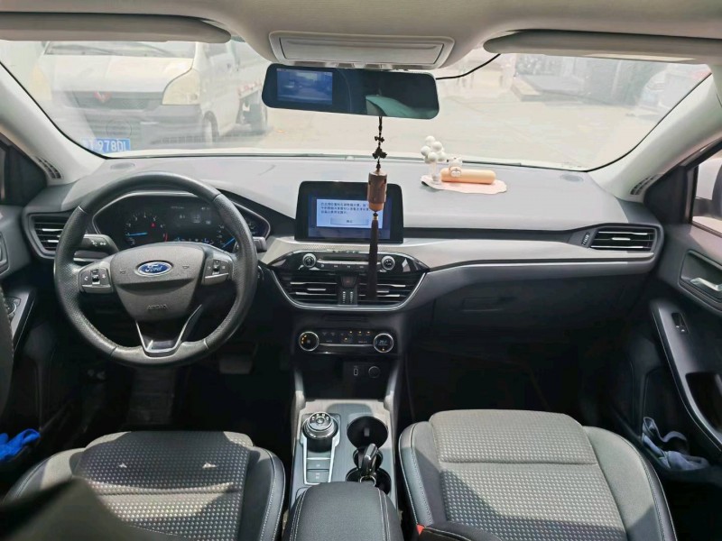 珠海20年福特福克斯6