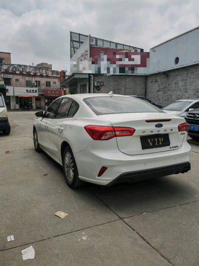 珠海20年福特福克斯7