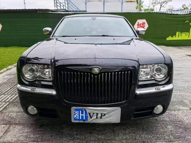 深圳09年克莱斯勒300C1