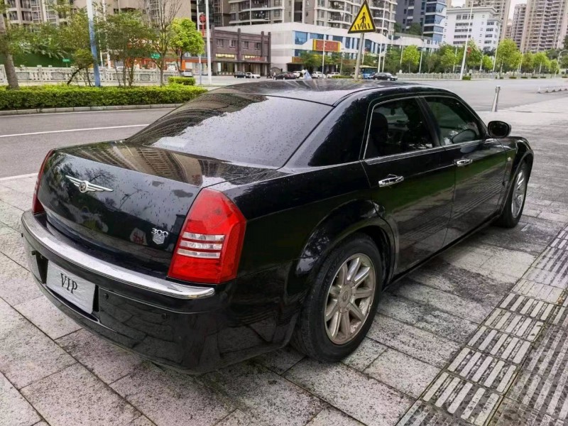 深圳09年克莱斯勒300C7