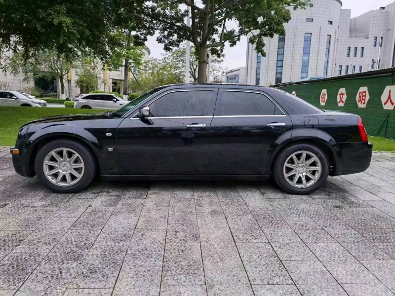 深圳09年克莱斯勒300C9