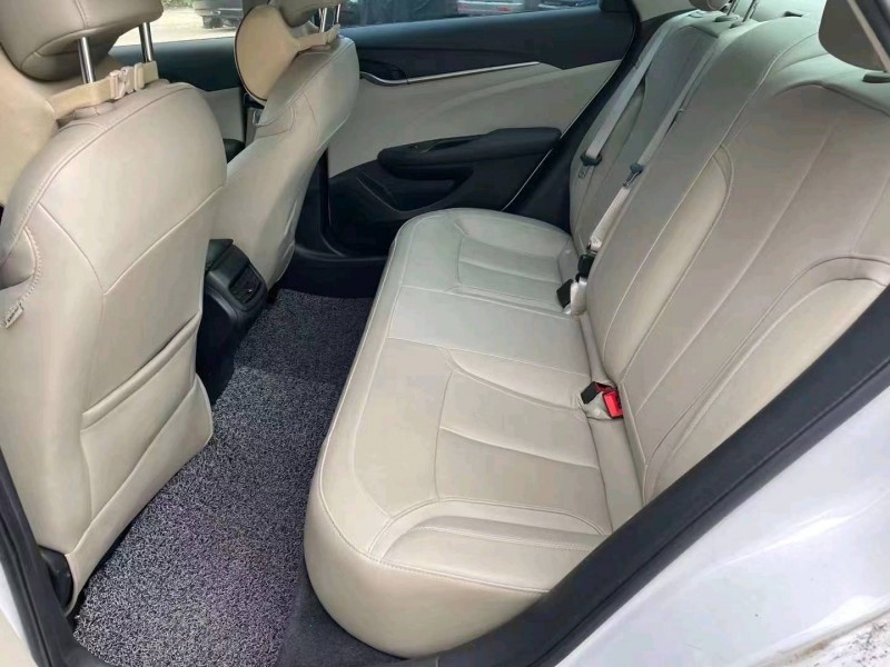 深圳19年别克英朗7