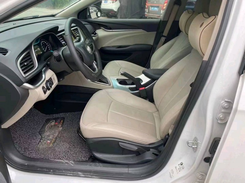 深圳19年别克英朗9