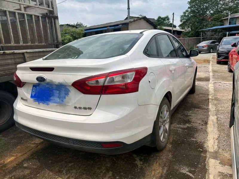 衡阳15年福特福克斯3