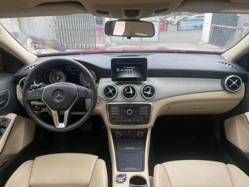 宜昌16年奔驰GLA6