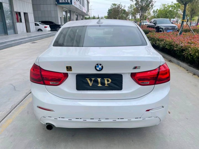 济宁18年宝马1系9