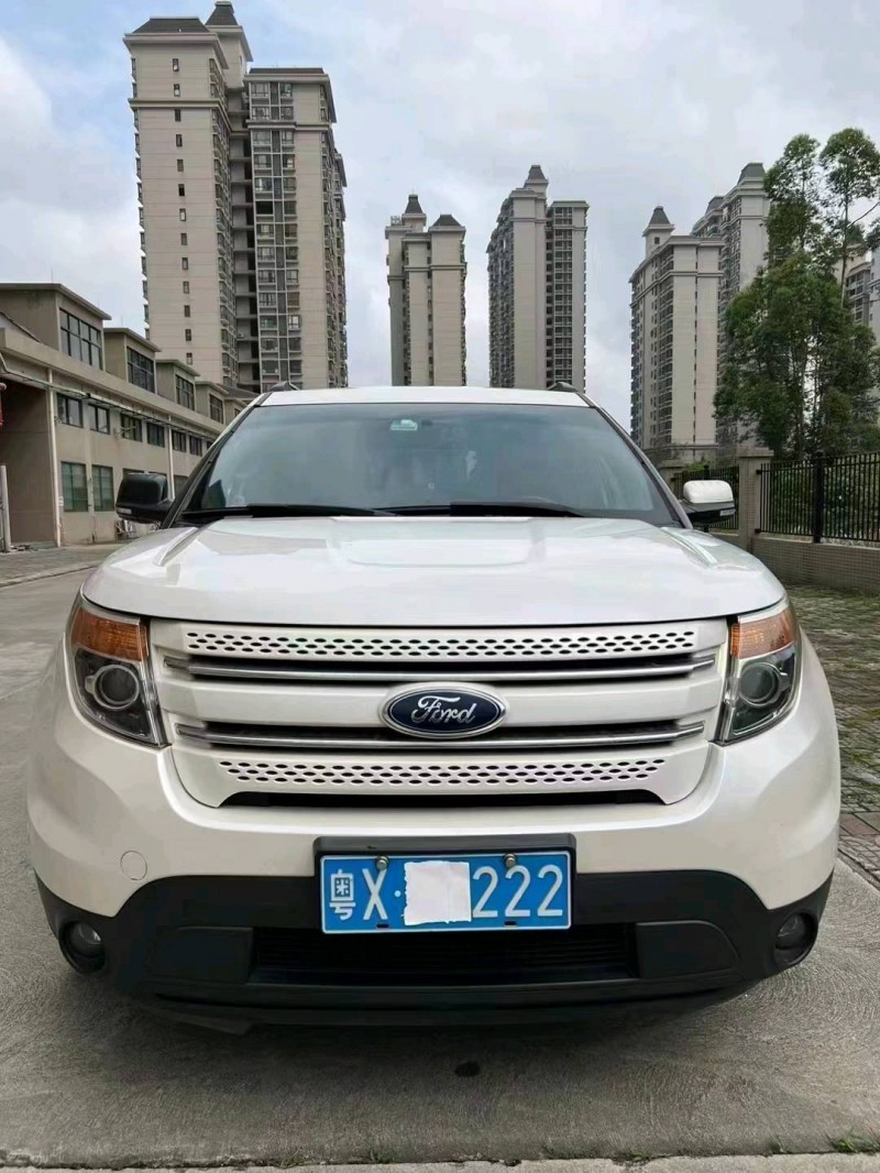 深圳15年福特探险者1