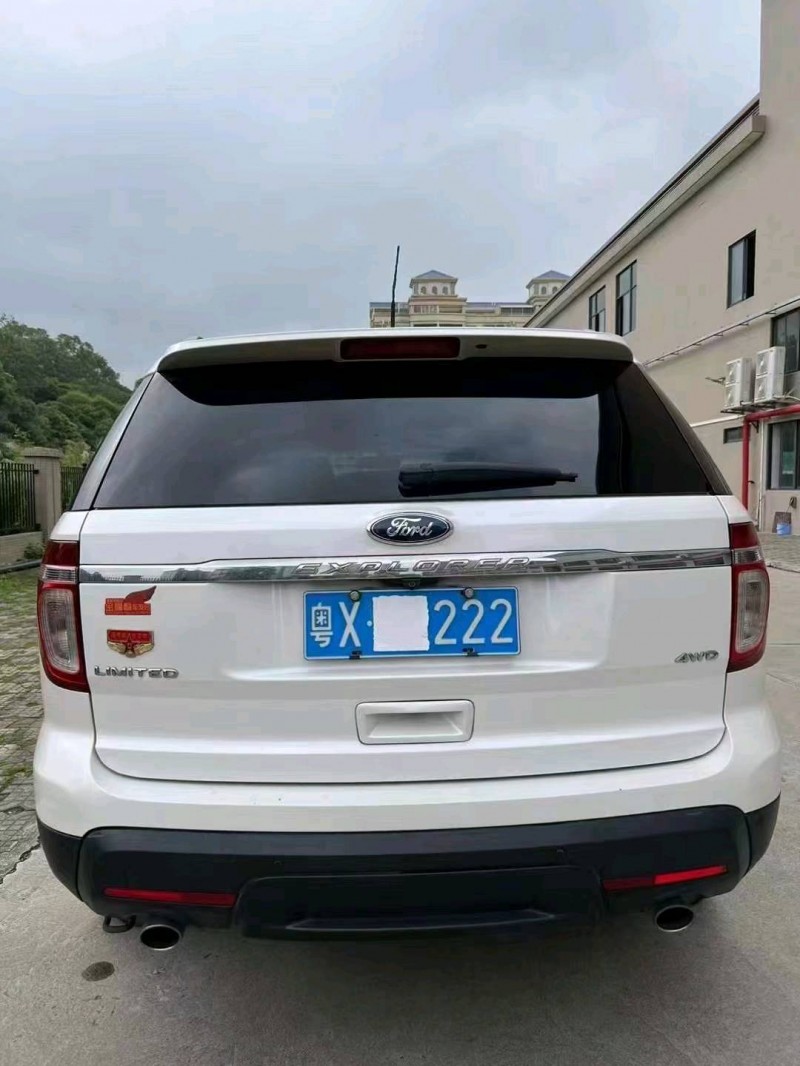 深圳15年福特探险者6