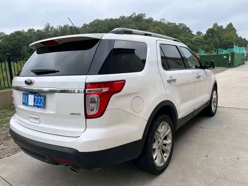 深圳15年福特探险者5