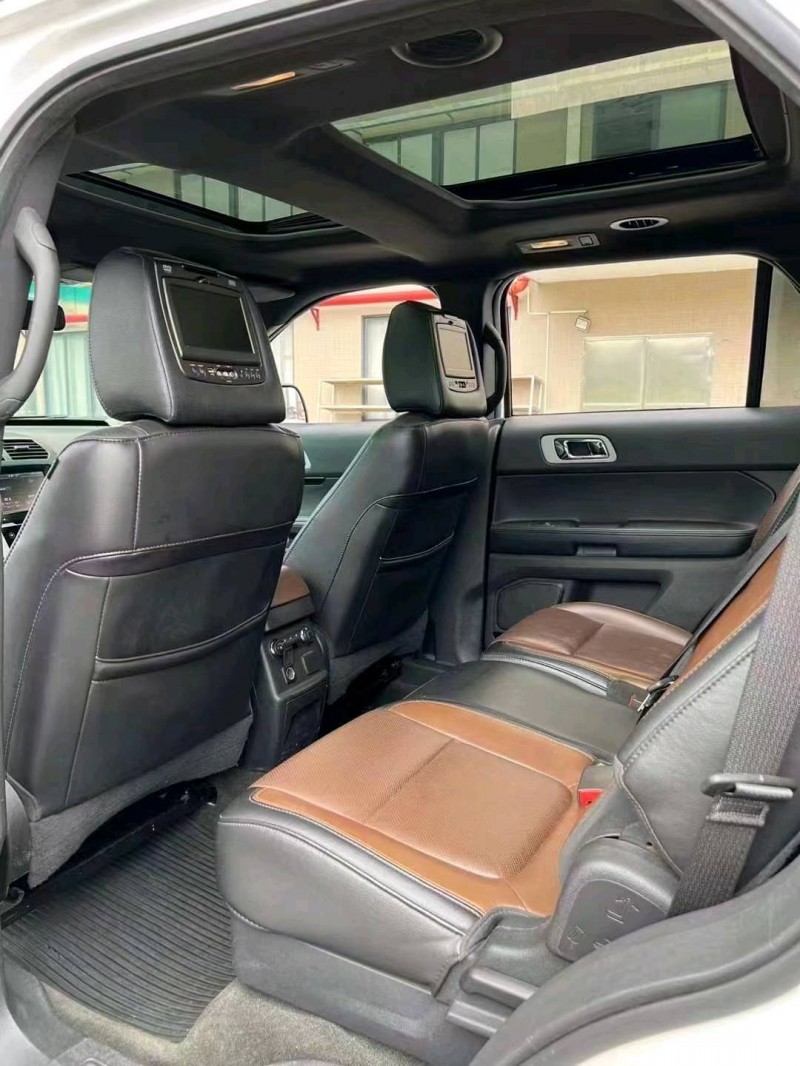 深圳15年福特探险者7