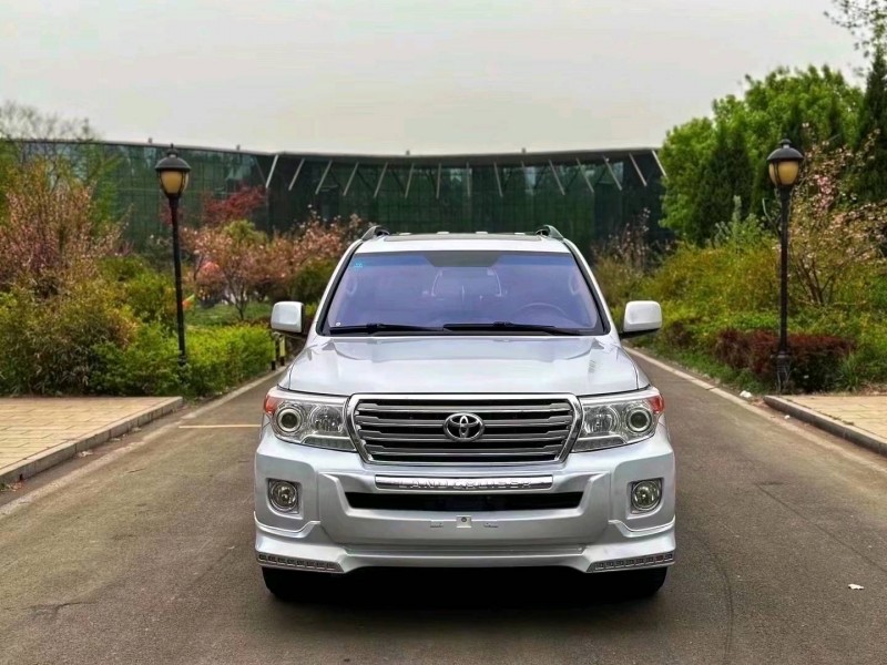 济南14年丰田兰德酷路泽1