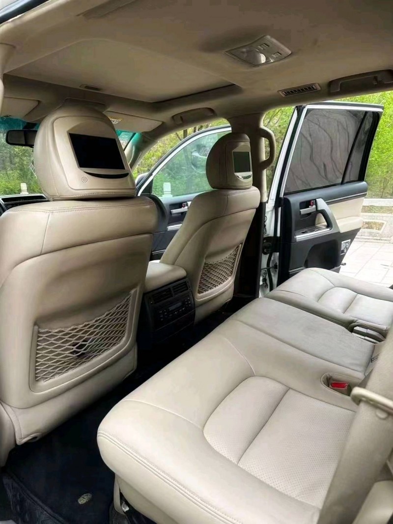 济南14年丰田兰德酷路泽8