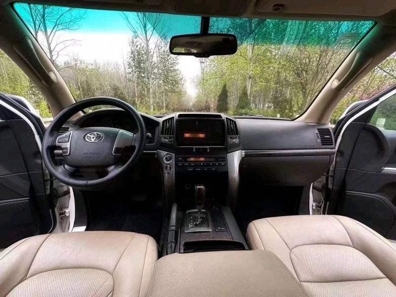 济南14年丰田兰德酷路泽9