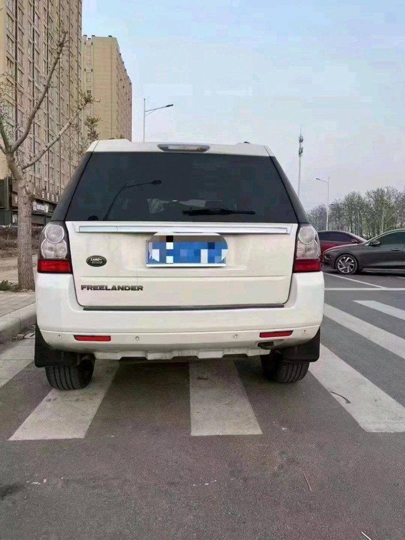 青岛12年路虎发现神行4