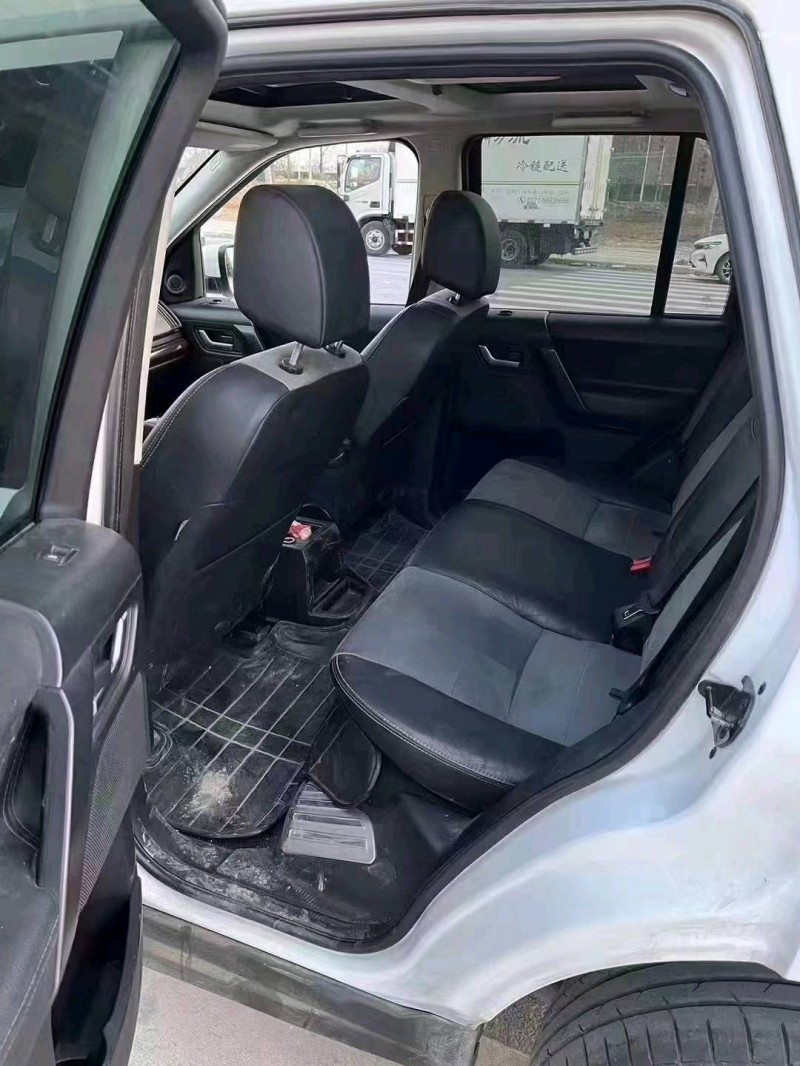 青岛12年路虎发现神行6