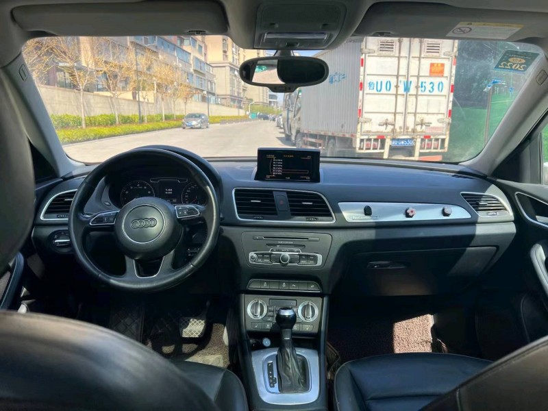 济南16年奥迪Q34