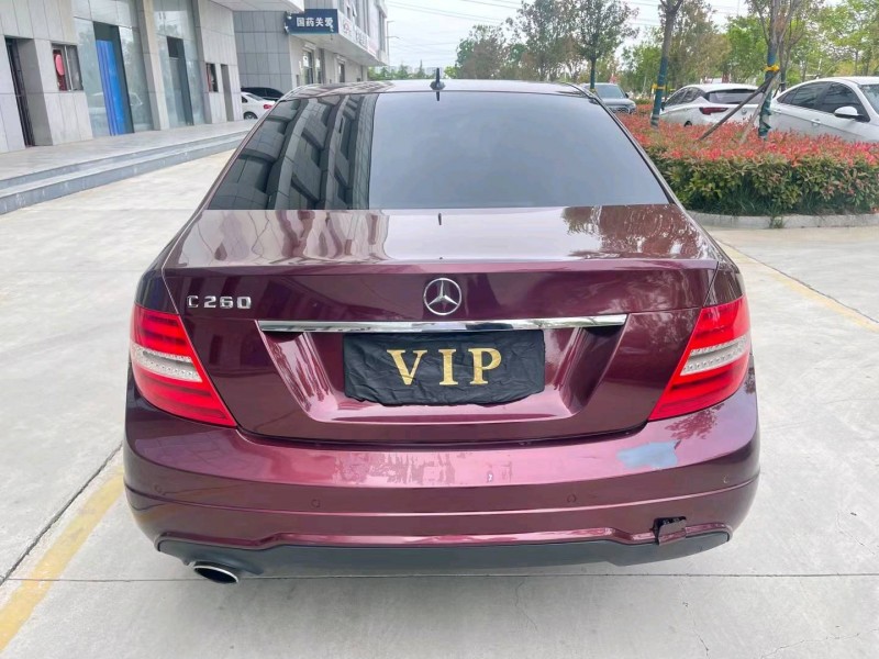 济宁13年奔驰C9