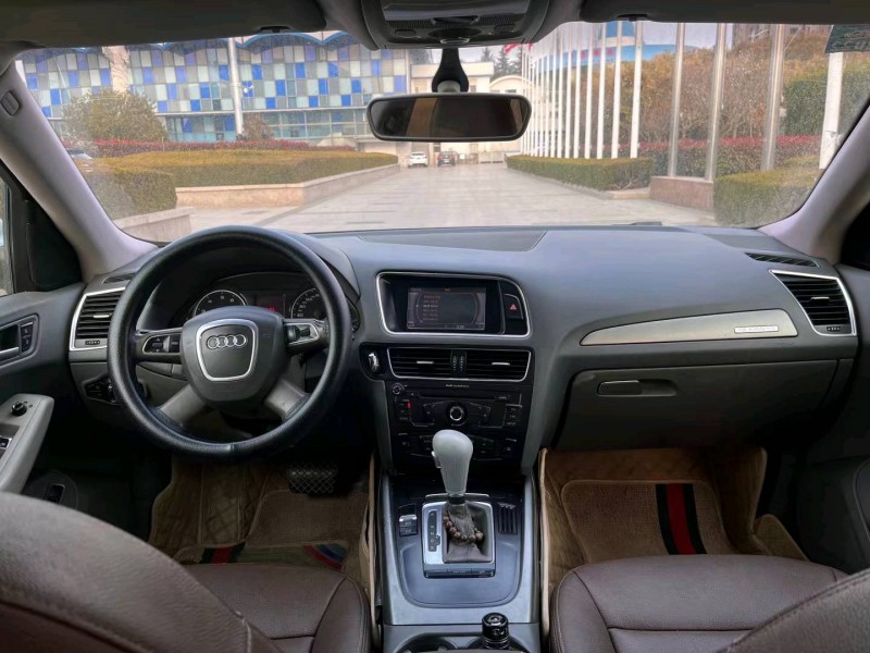 济南10年奥迪Q54