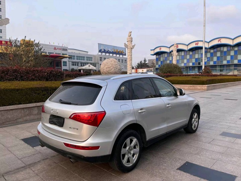 济南10年奥迪Q58