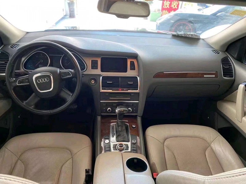 济南11年奥迪Q74