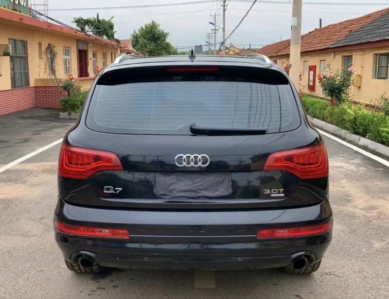 济南12年奥迪Q76