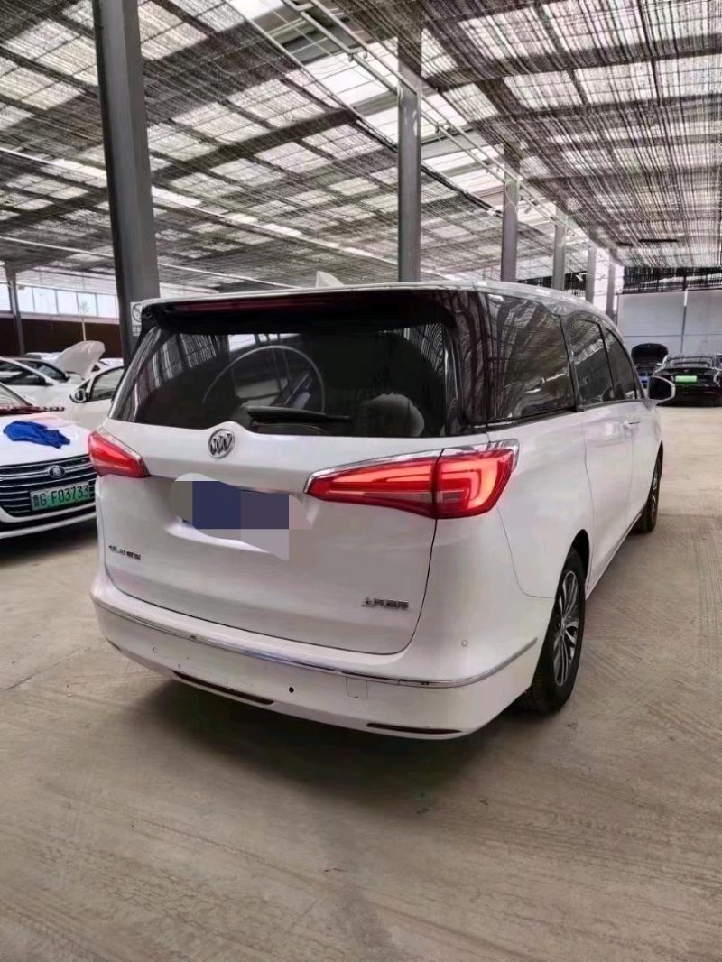 青岛16年别克GL88