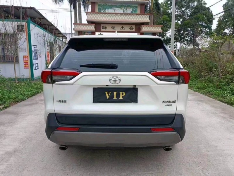 深圳21年丰田RAV46