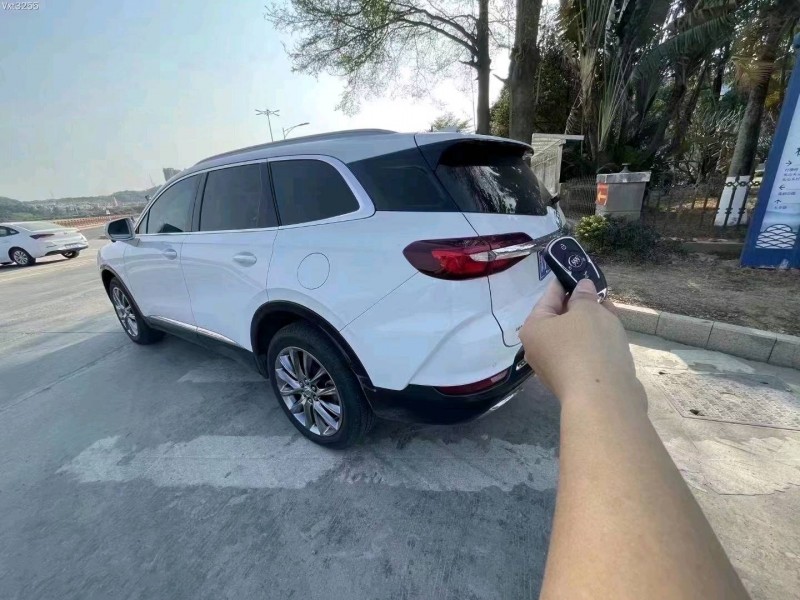 深圳21年别克昂科威5