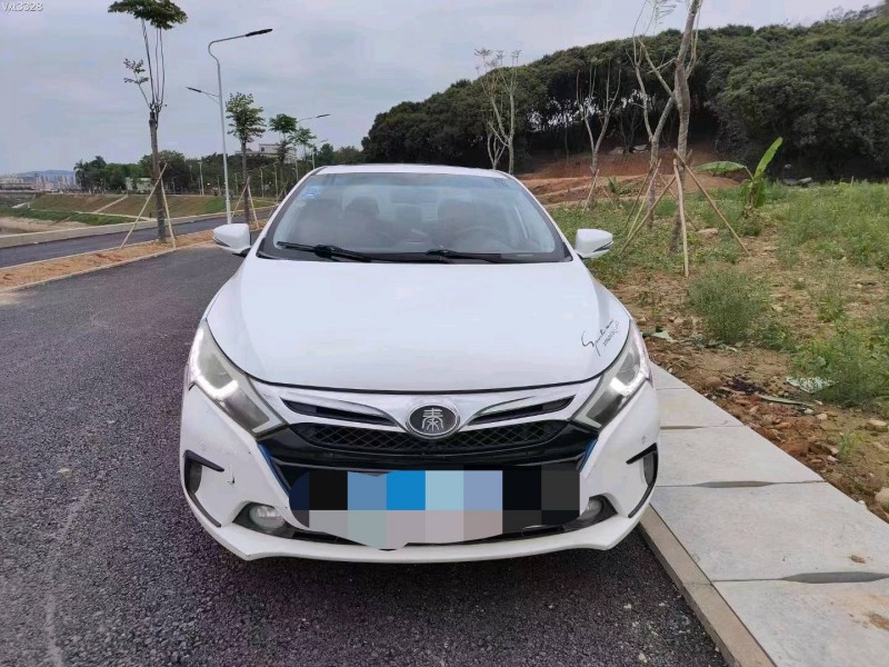 深圳15年比亚迪秦1