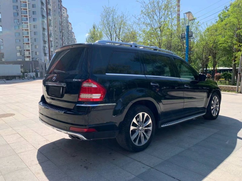 沈阳10年奔驰GL9