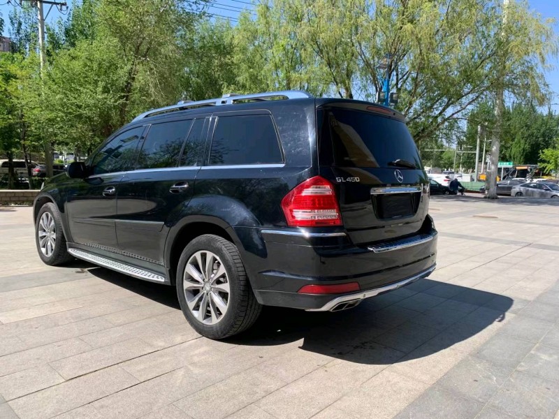 沈阳10年奔驰GL8