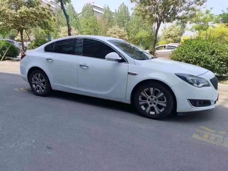 青岛15年别克君威2