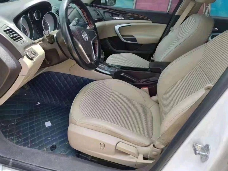 青岛15年别克君威7